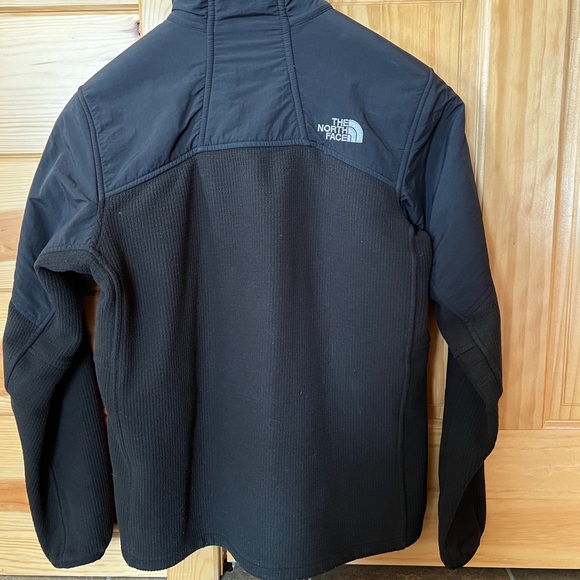 Men’s NorthFace ZipUp - Picture 3 of 5